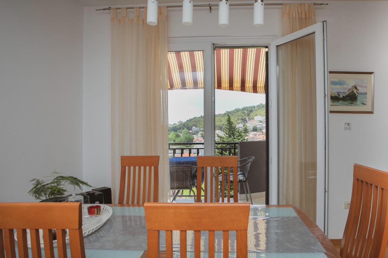 Comfort Sea View Apartment Dugi Rat Exterior photo