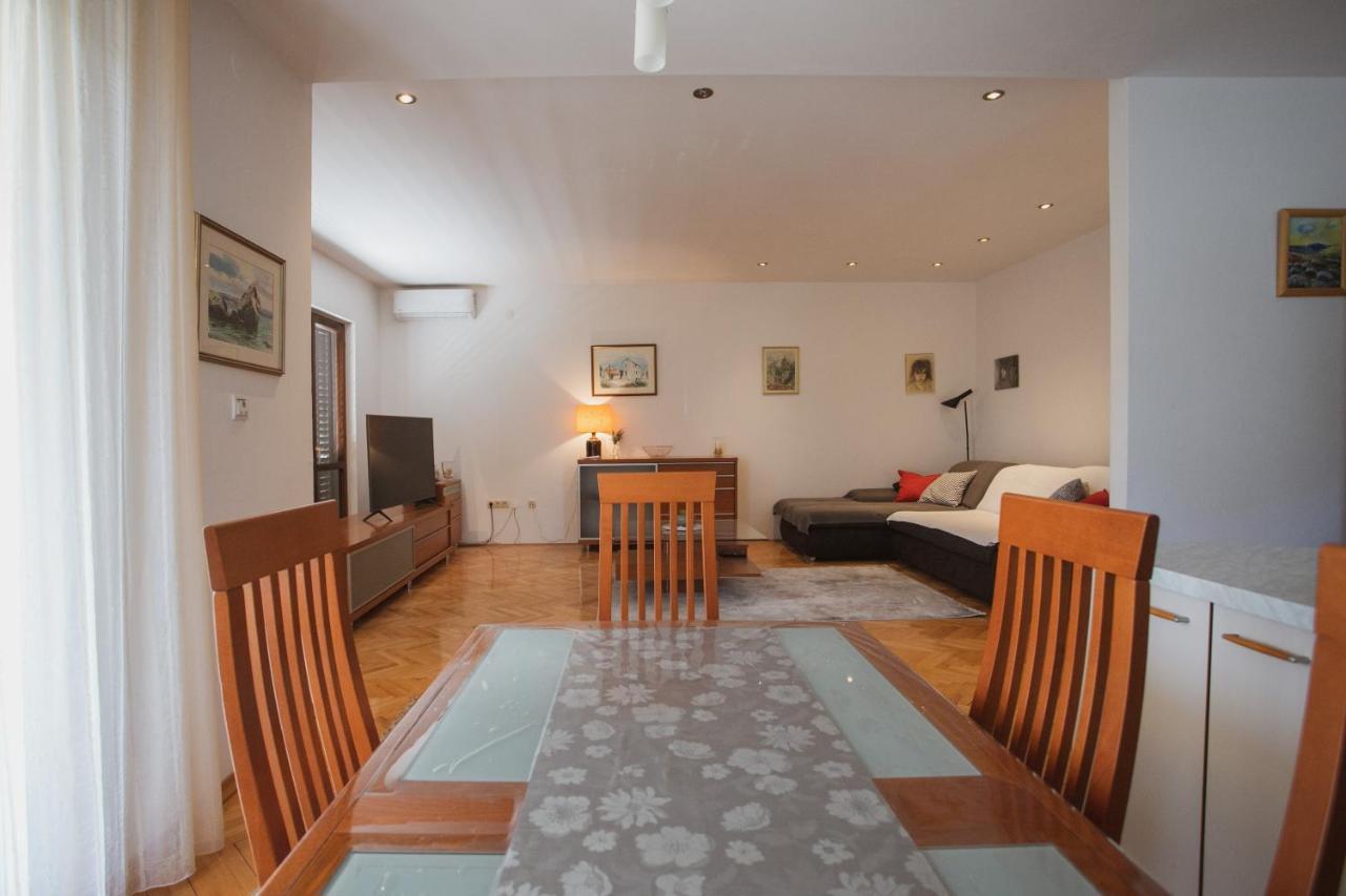 Comfort Sea View Apartment Dugi Rat Exterior photo